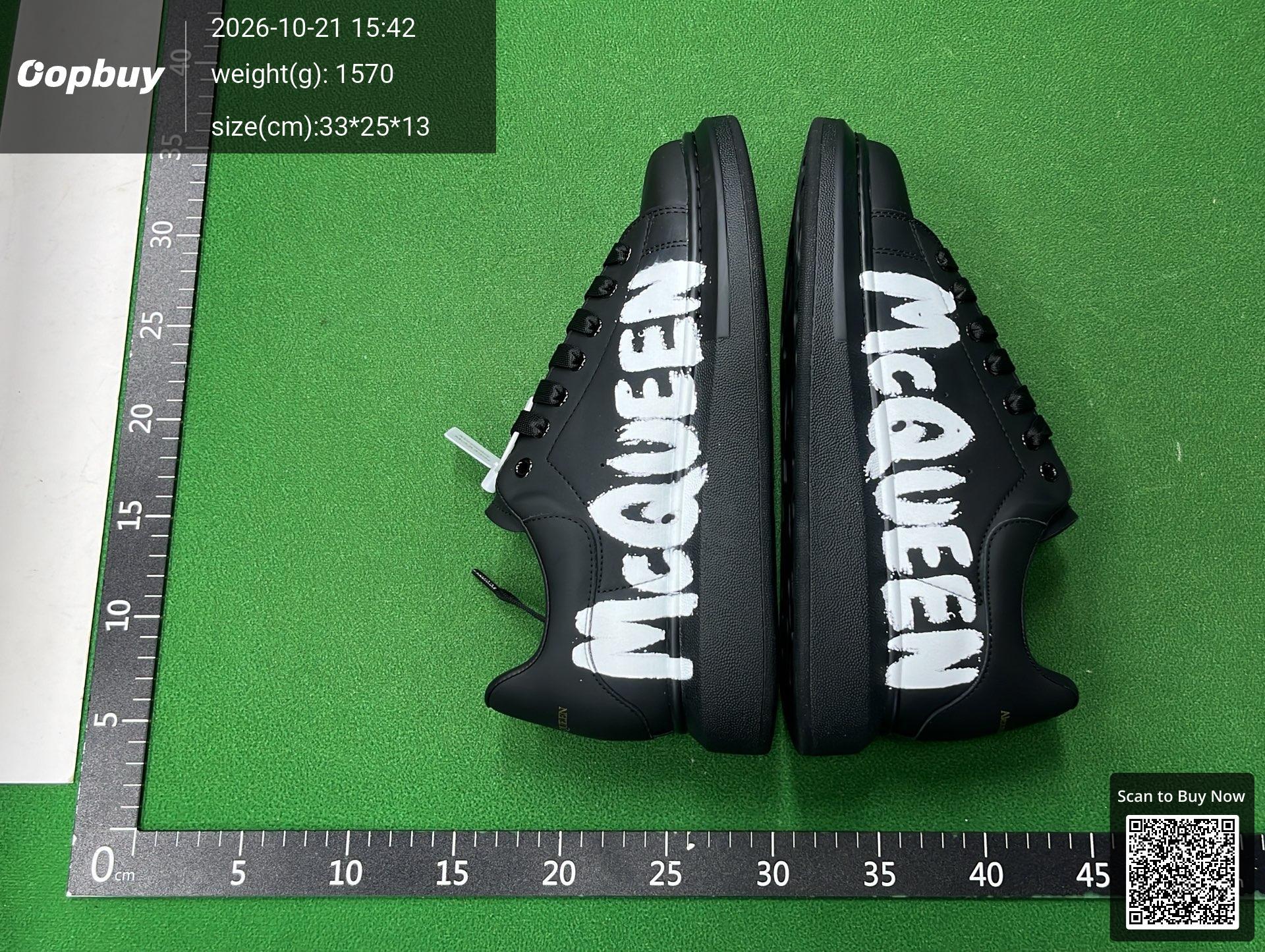 Foto QC 2 de Alexander McQueen Oversized Leather Low Platform Graffiti Logo Print White