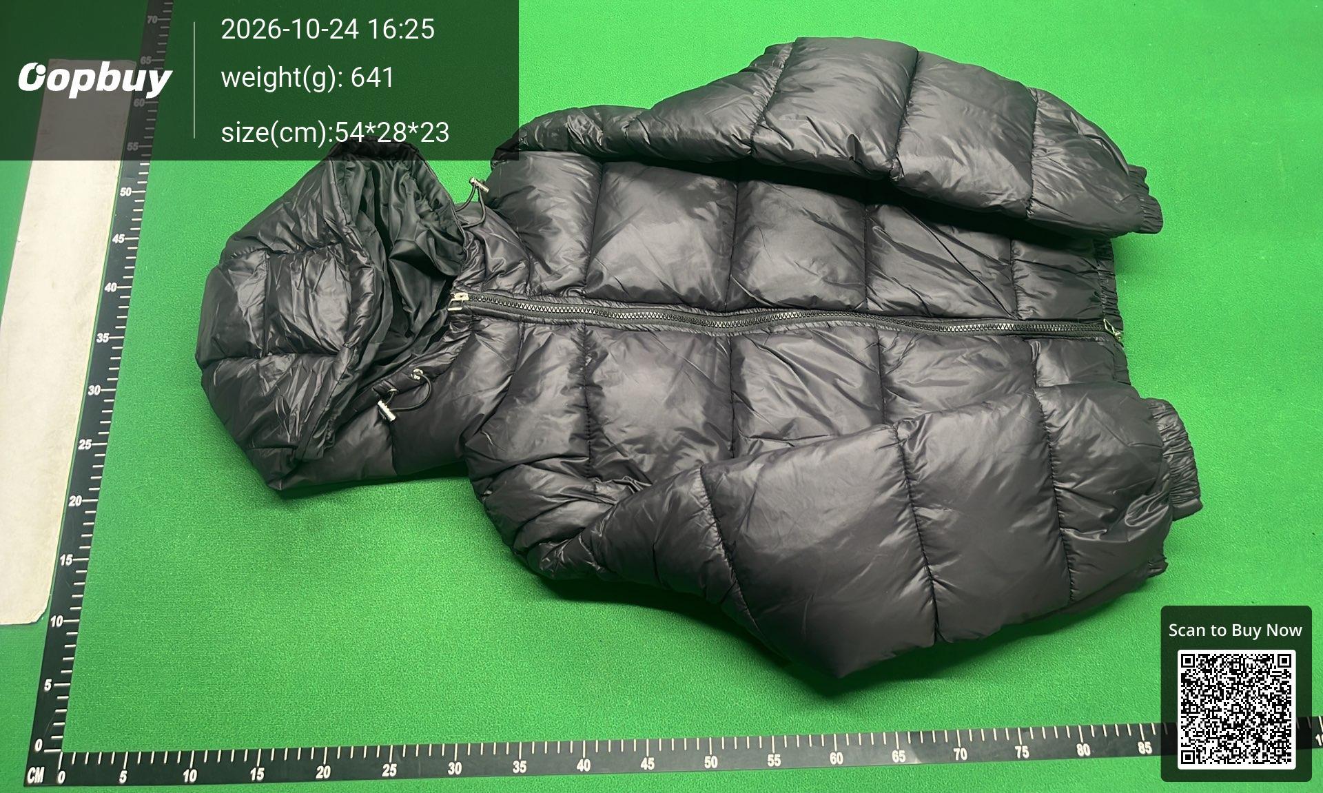 Foto QC 6 de Other Shiny Hooded Puffer Jacket Dark Green