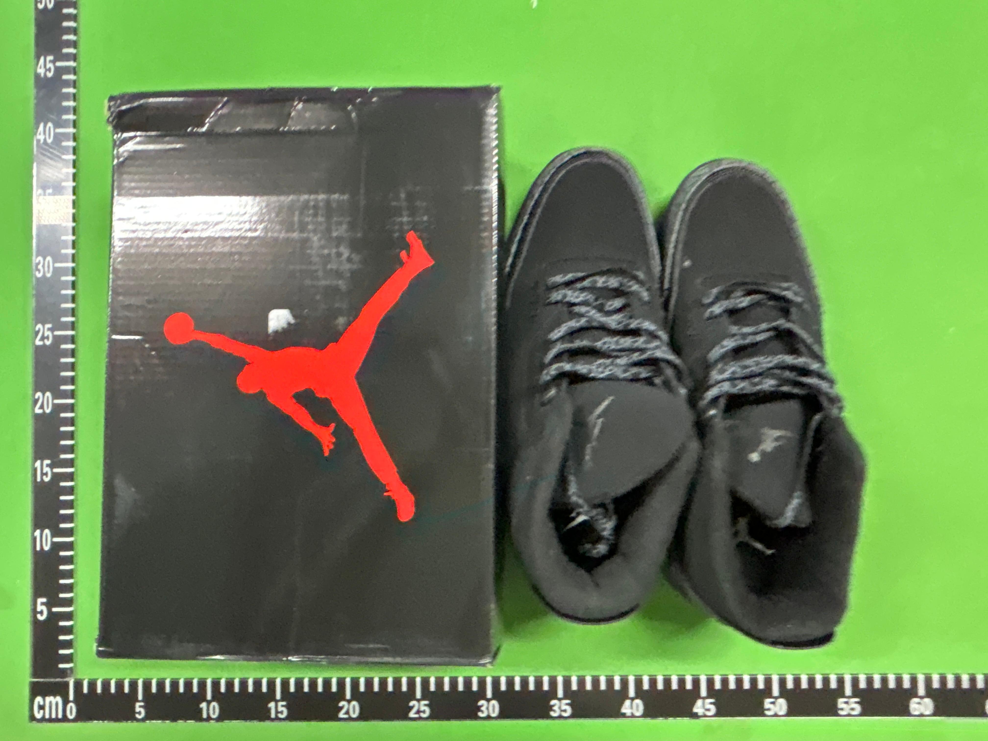 Foto QC 2 de Jordan 3 Retro Black Cat 136064-002
