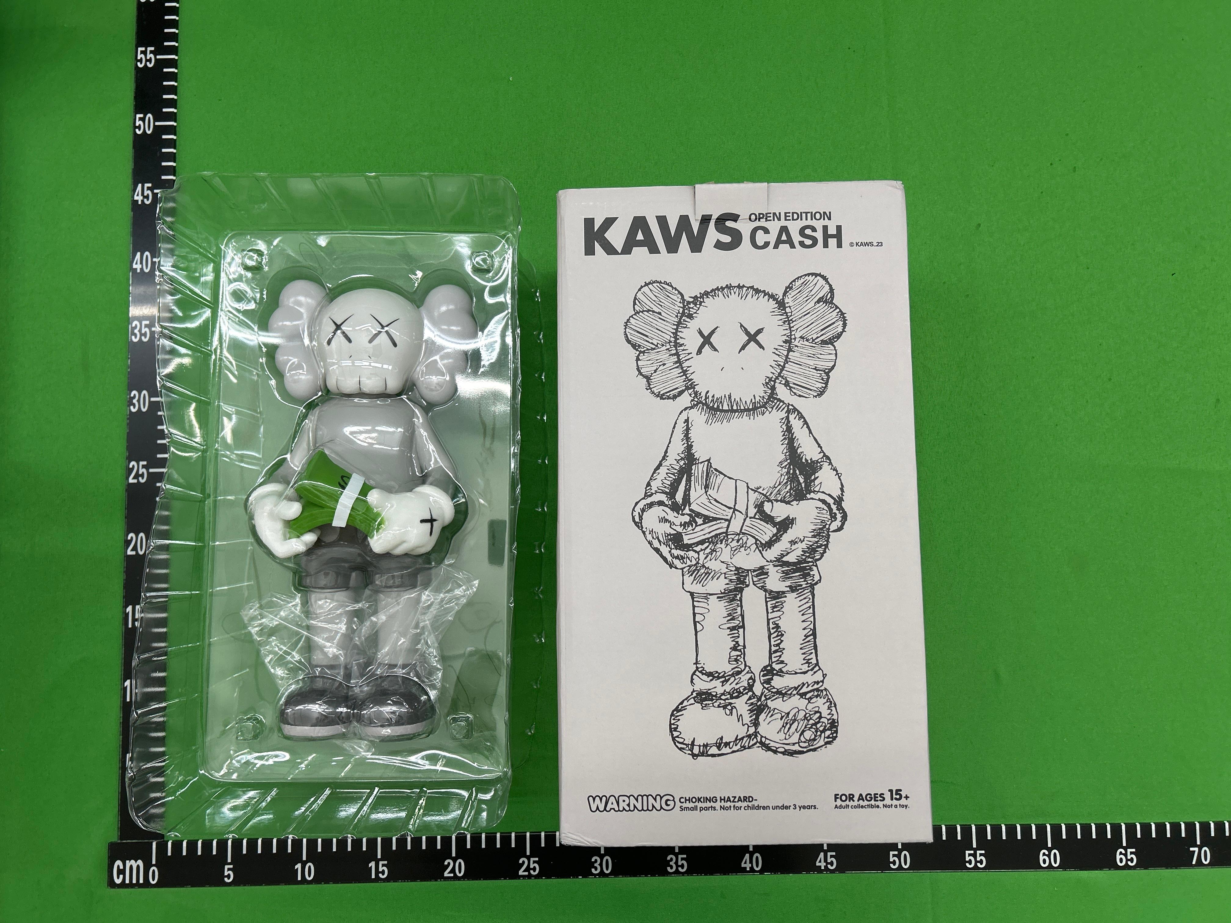 Foto QC 1 de KAWS Companion Share Grey Vinyl Figure