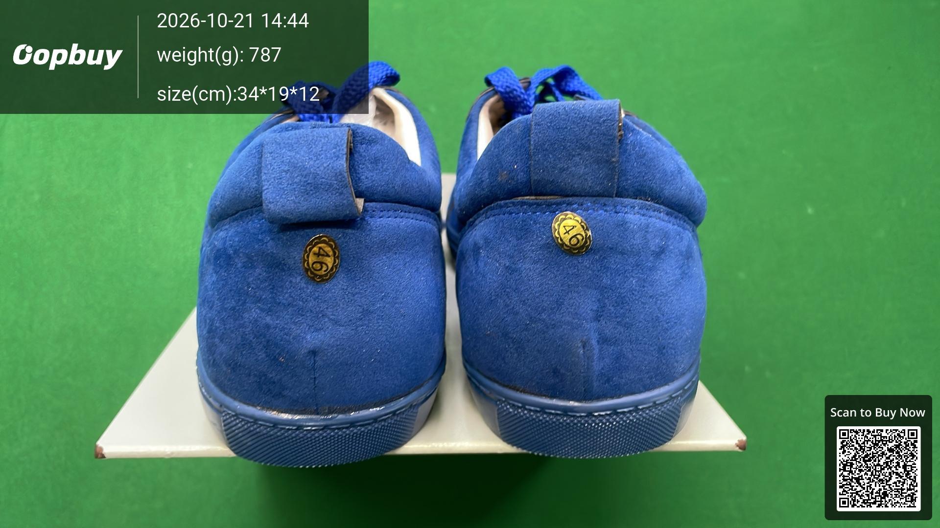 Foto QC 3 de Christian Louboutin Louis Junior Suede Low Top Sneakers