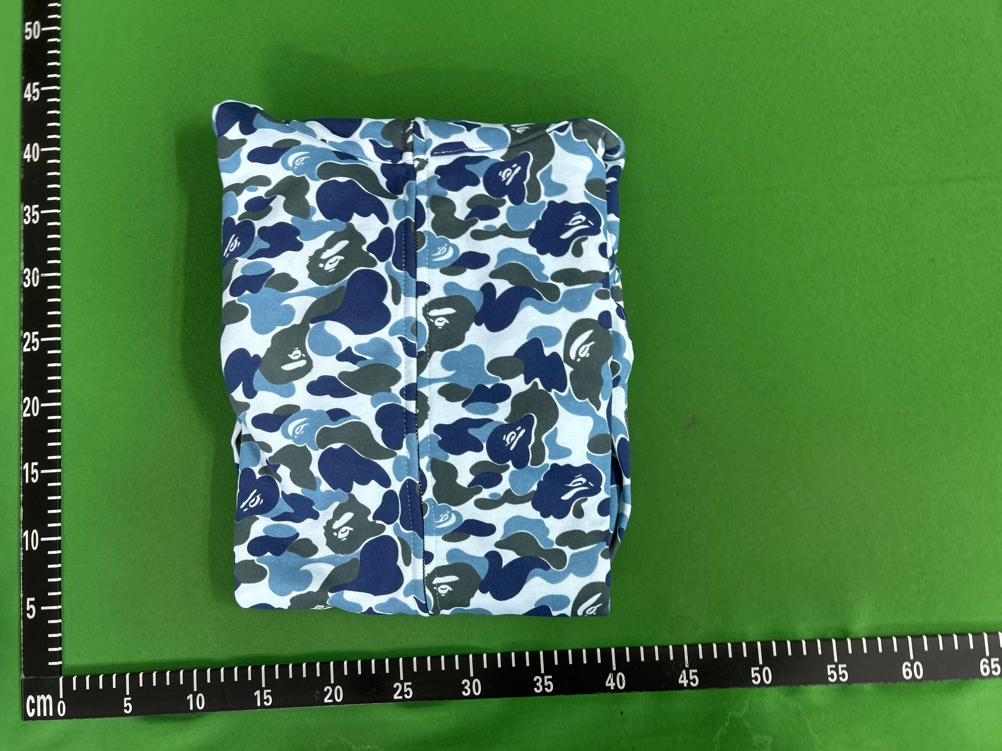 Foto QC 1 de BAPE Shark Full Zip Hooded Jacket Camo White