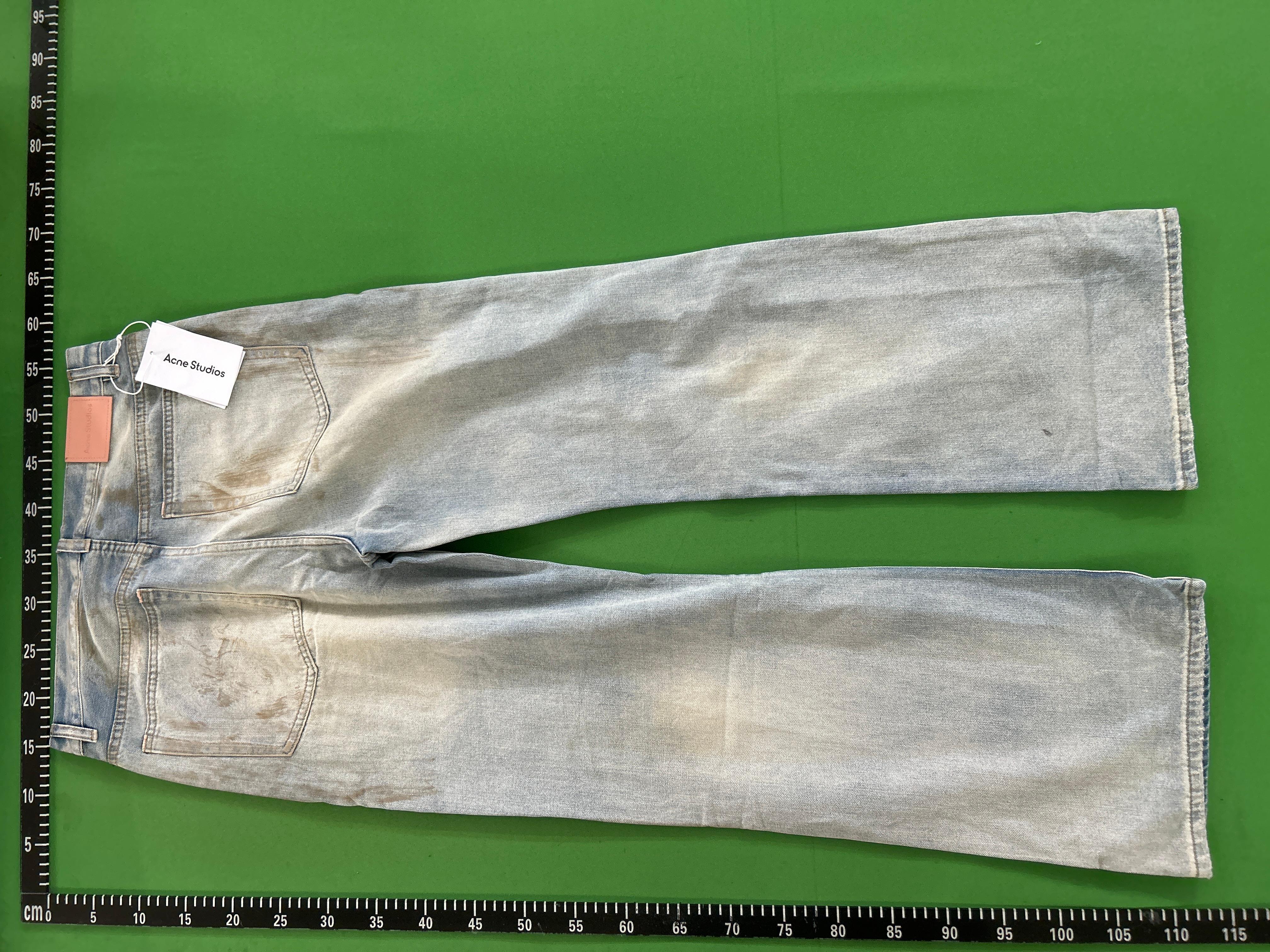 Foto QC 6 de Acne Studios Loose Low-Rise Wide-Leg Distressed Jeans
