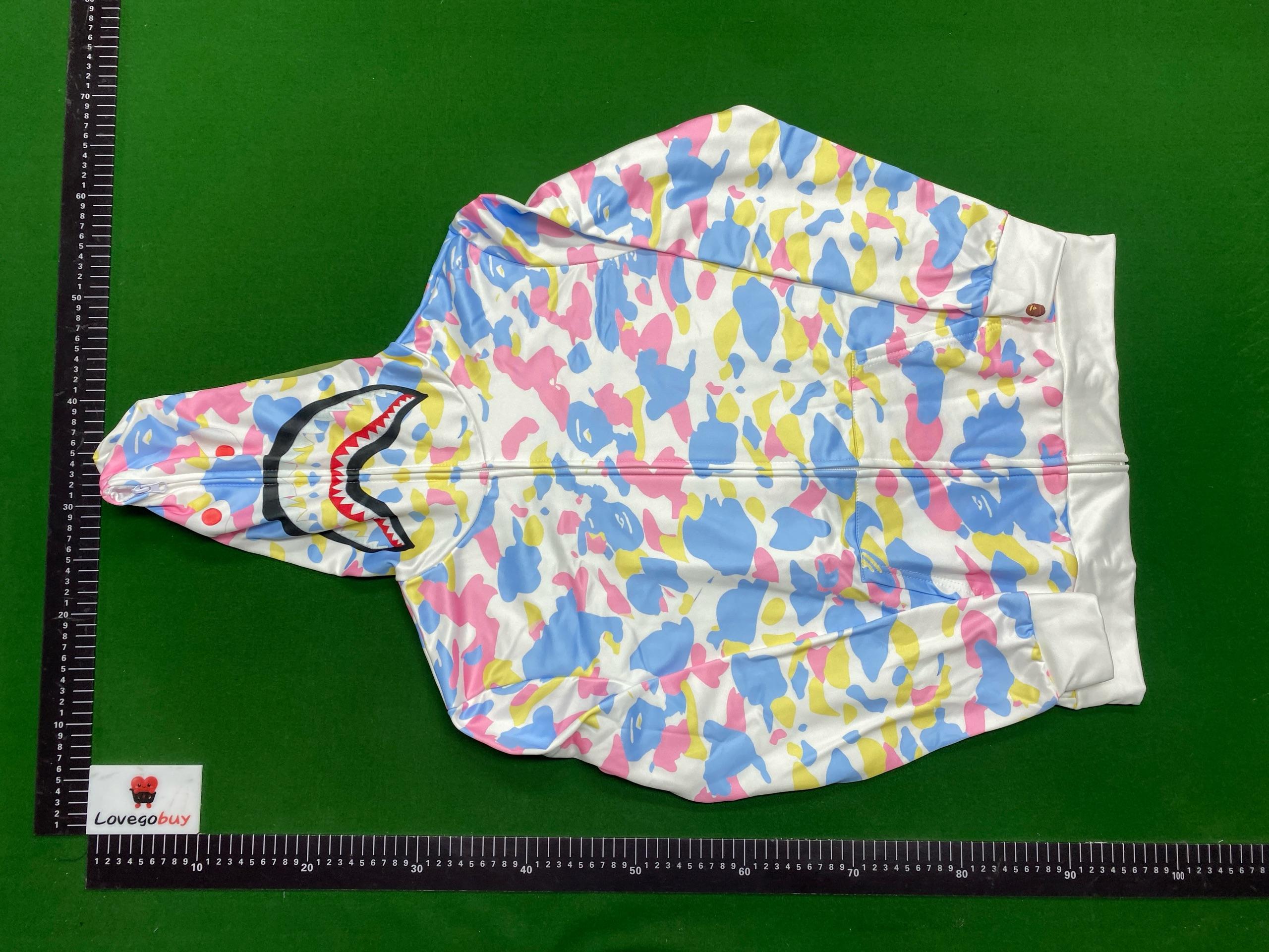 Foto QC 1 de BAPE Shark Hoodie Color Camo Red