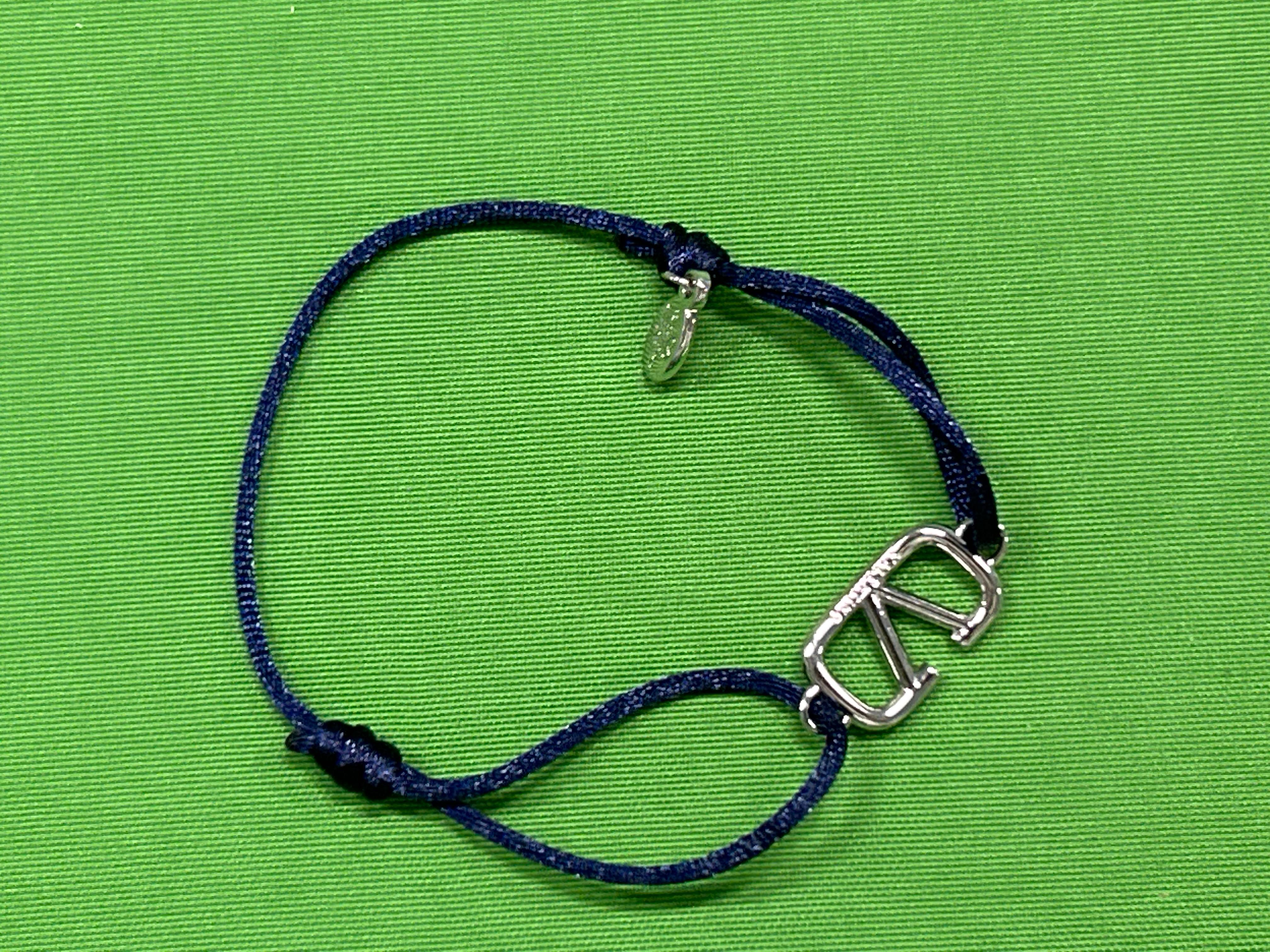 Foto QC 3 de Valentino VLogo Signature Bracelet Cotton and Metal Red