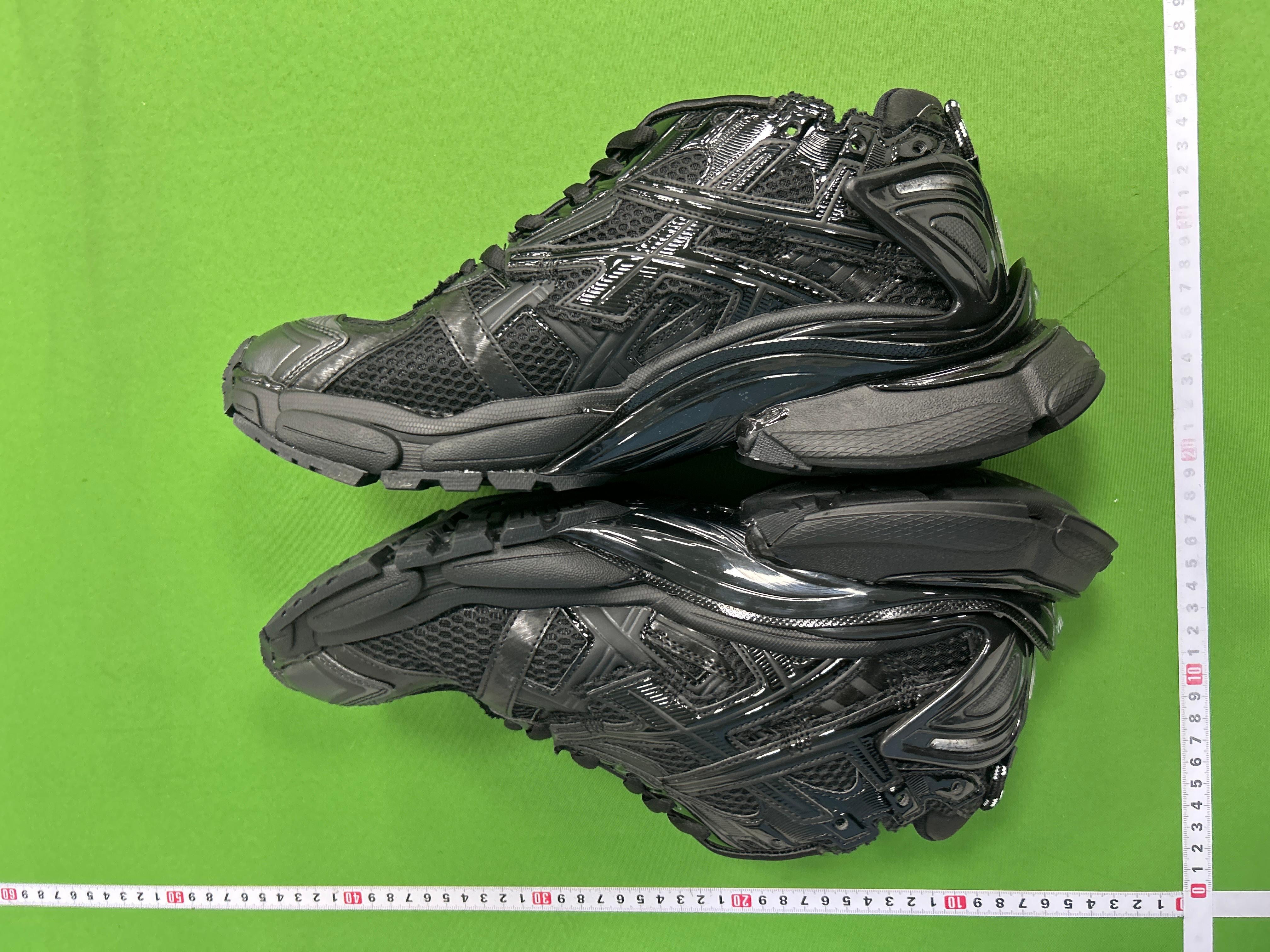 Foto QC 4 de Balenciaga Runner Black 677403 W3RA9 1000