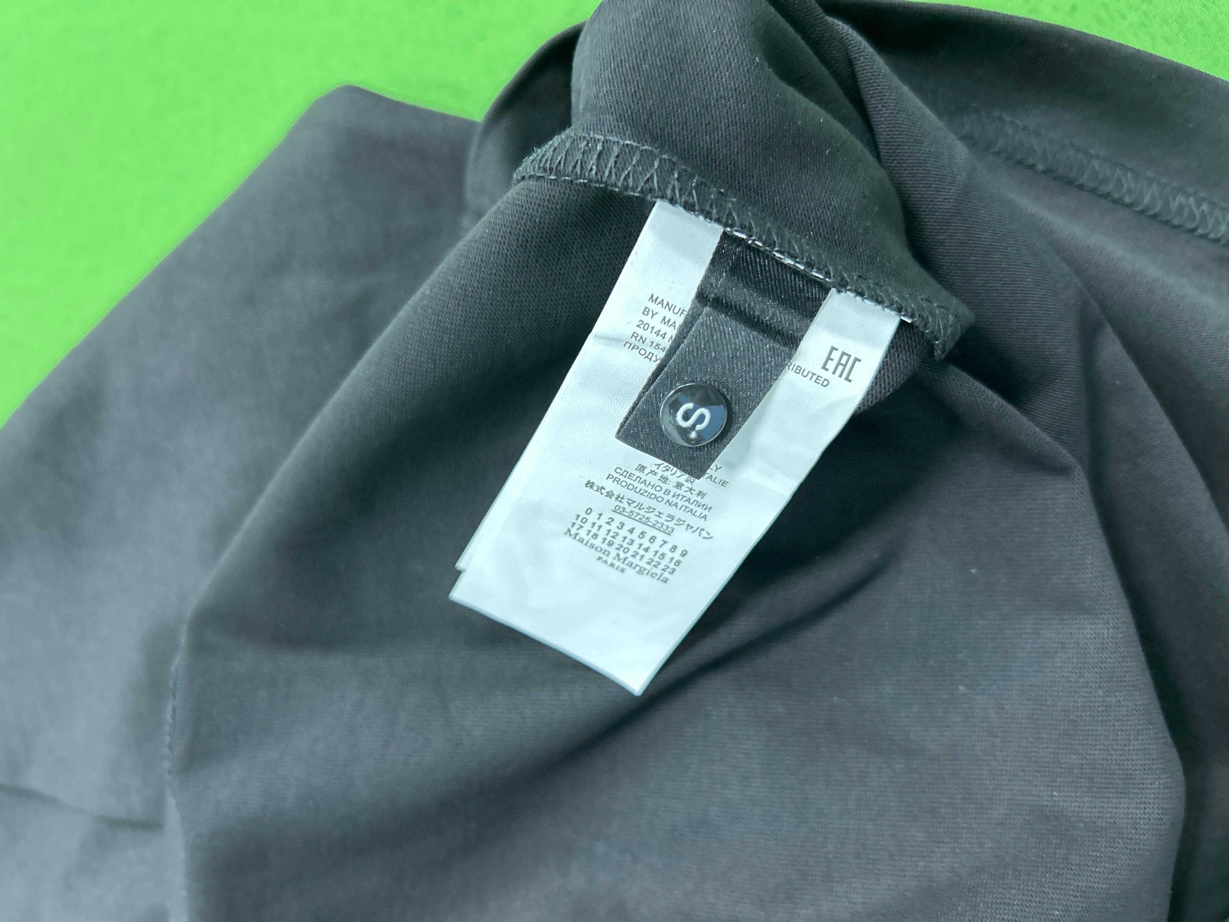 Foto QC 7 de Maison Margiela 8-Ball Earth Graphic Long Sleeve T-shirt White