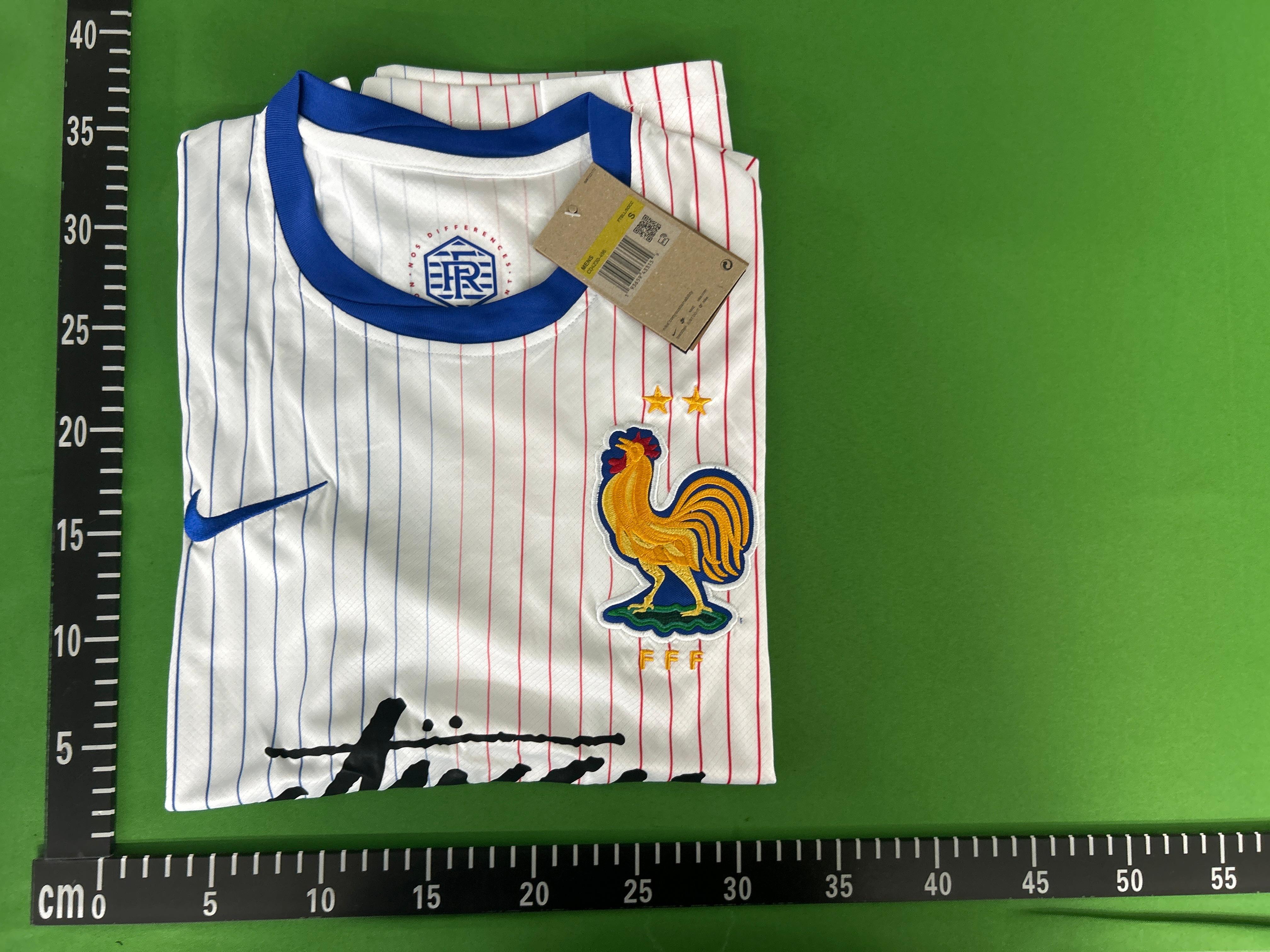 Foto QC 5 de Corteiz x Nike x Canada Home Jersey Red