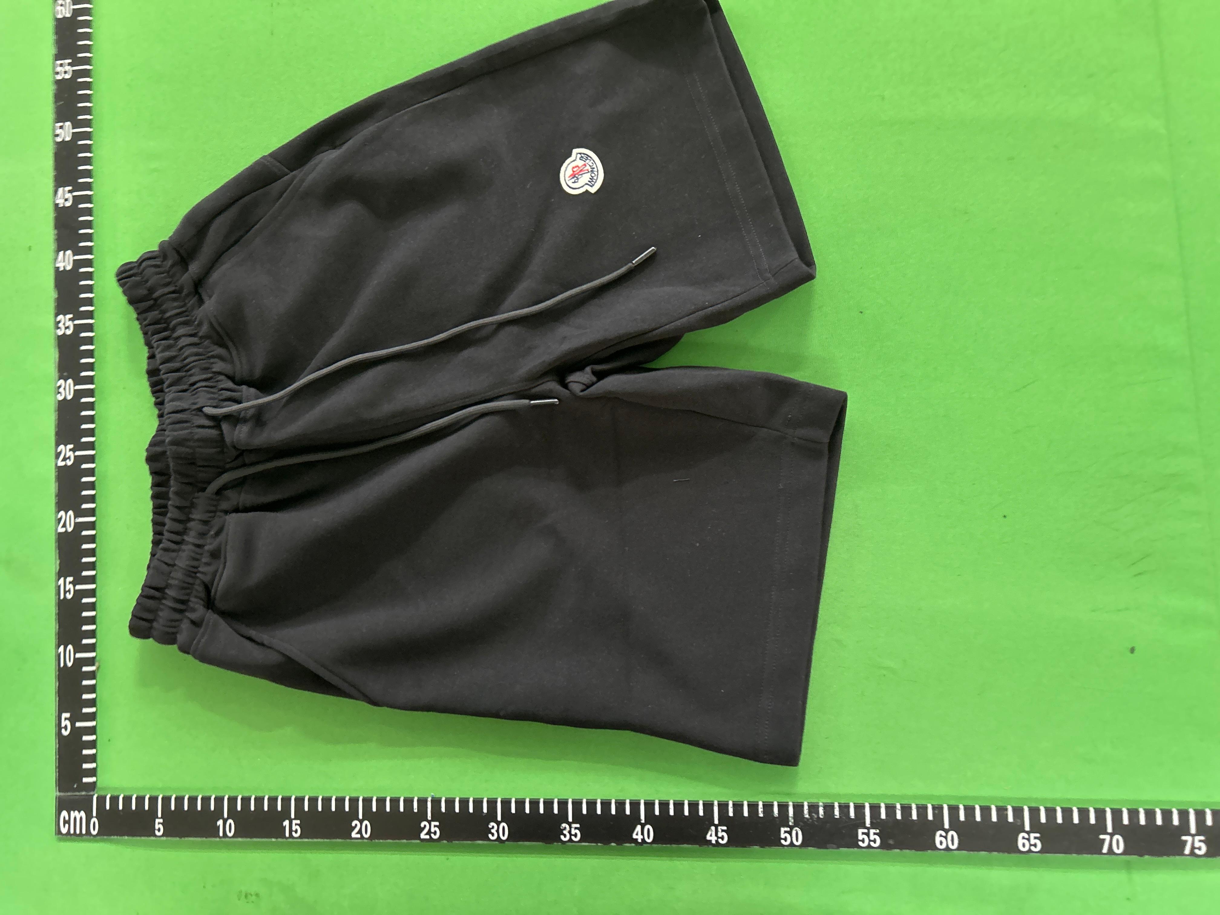 Foto QC 3 de Moncler Sweat Shorts Logo Camel