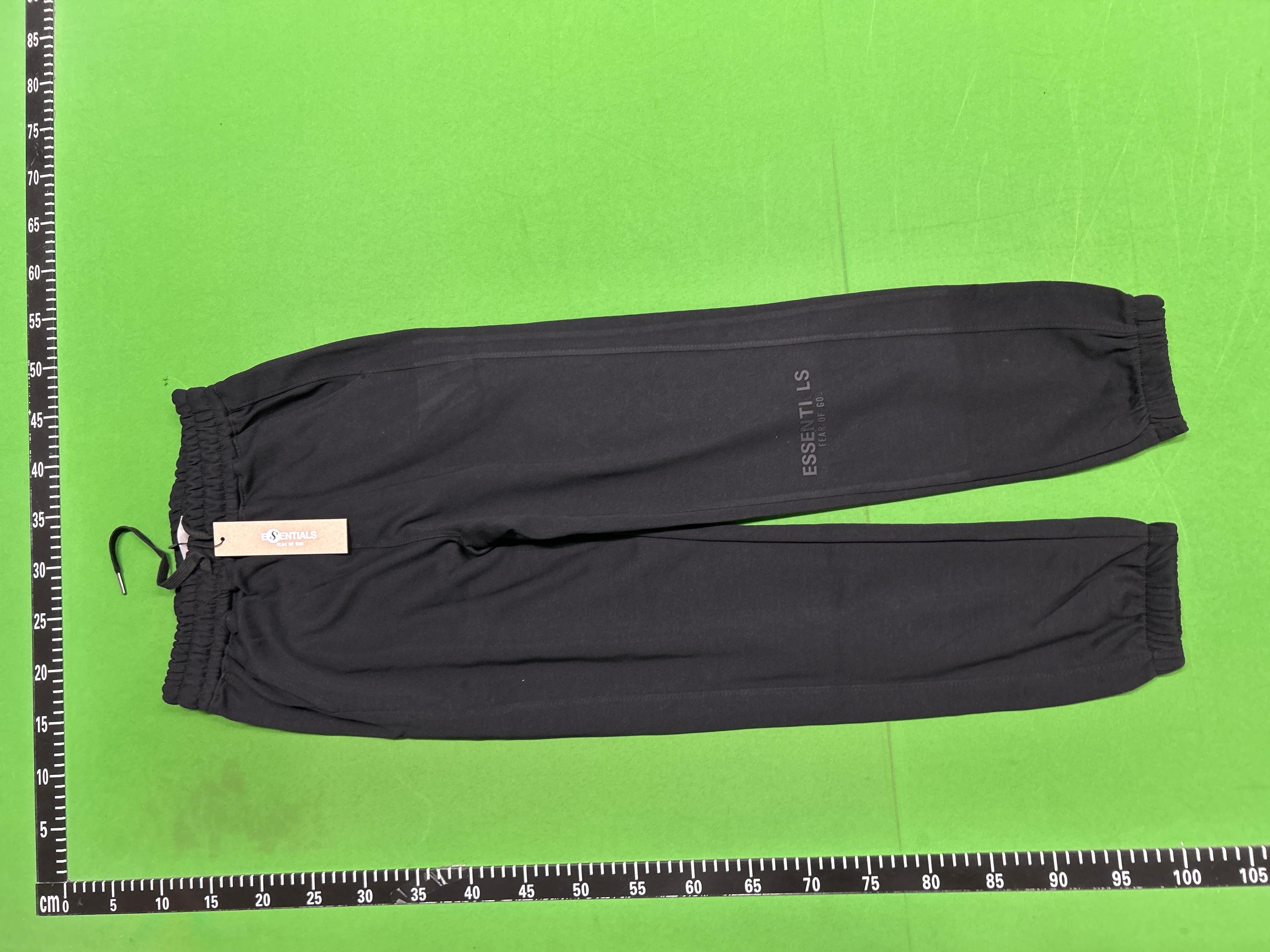 Foto QC 2 de Fear of God Essentials Sweatpants Relaxed Taupe