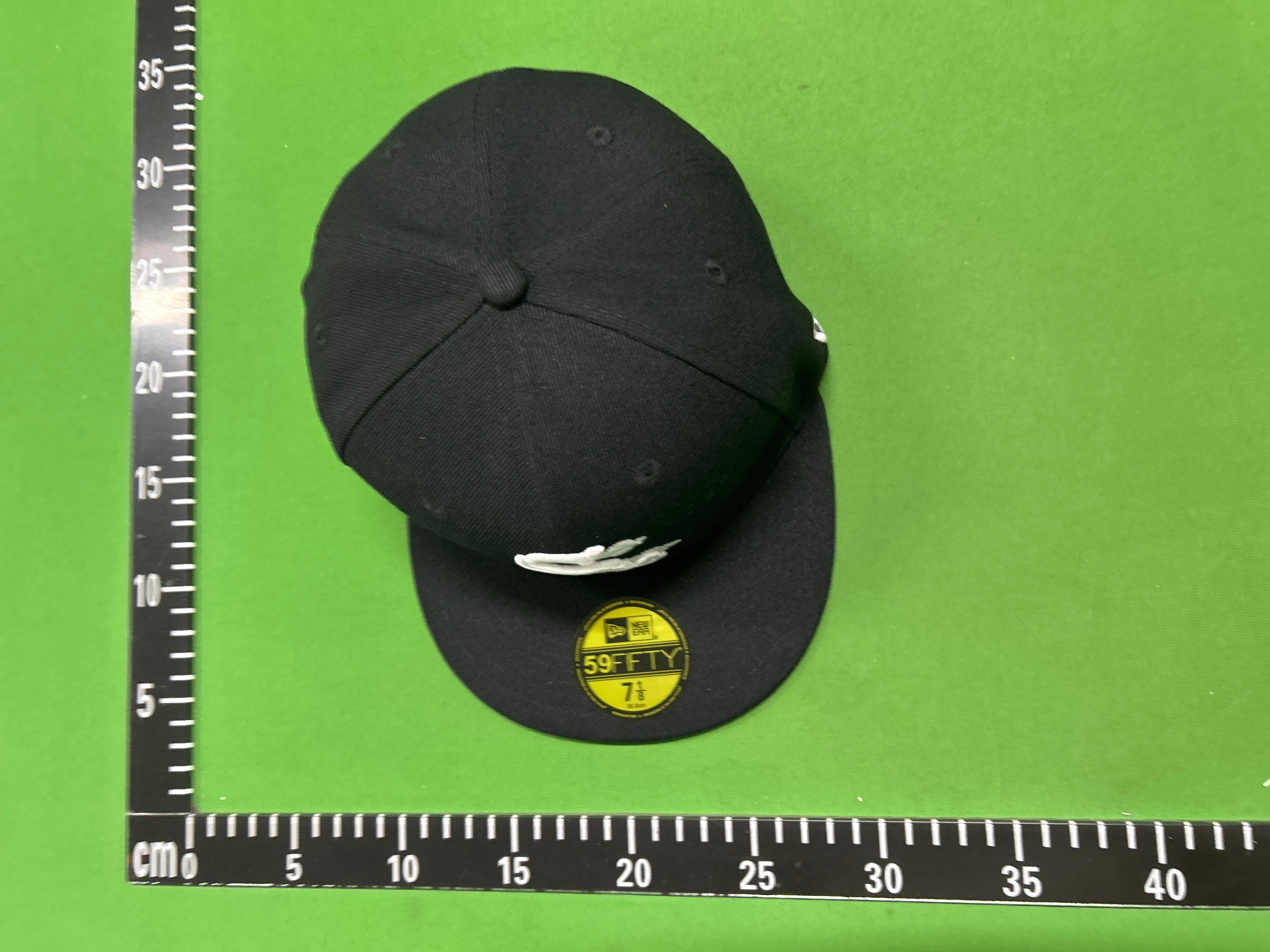 Foto QC 2 de New Era New York Yankees 1999 World Series Echo Cap Black