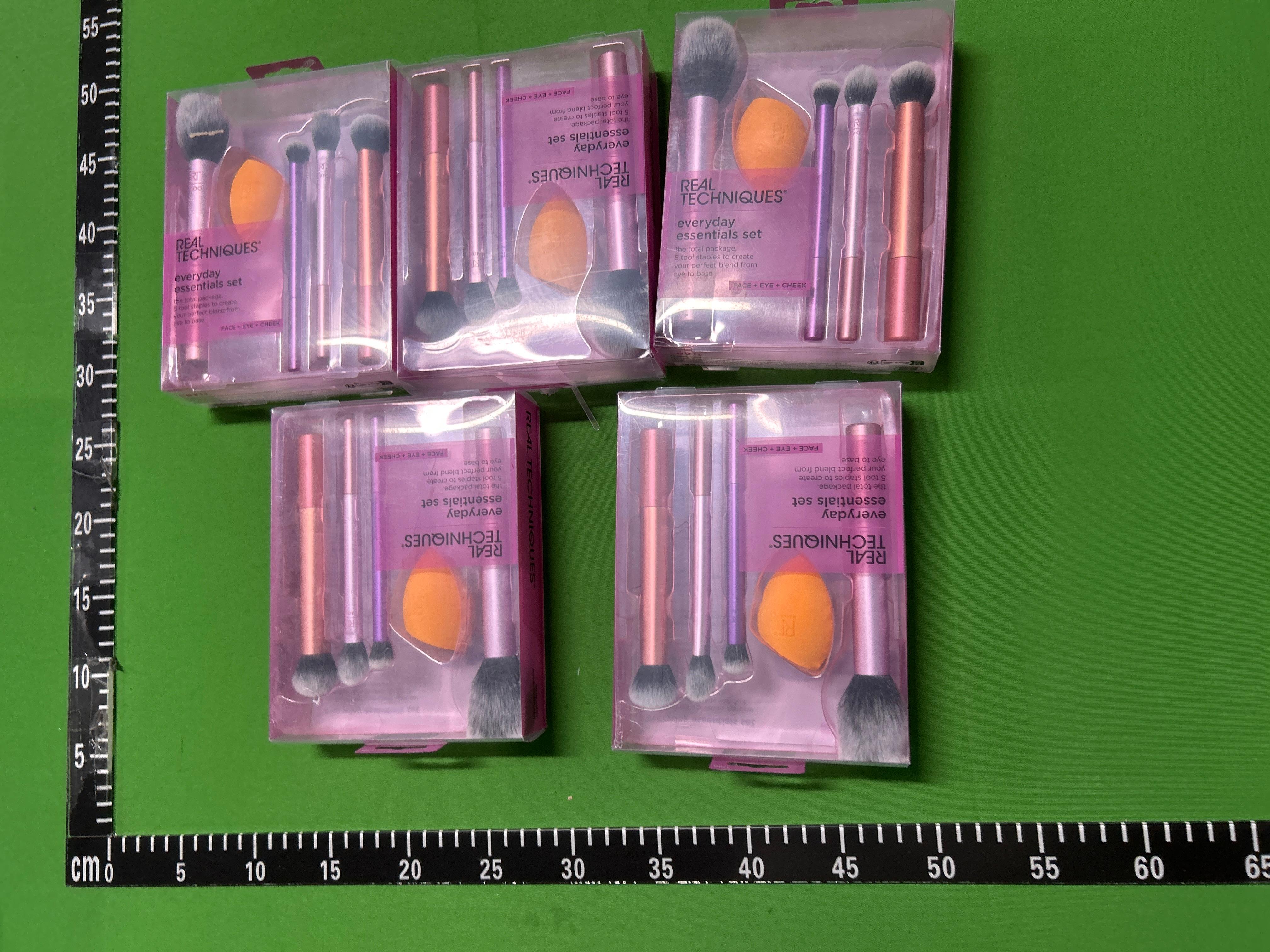 Foto QC 1 de Real Techniques Seamless Complexion Brush