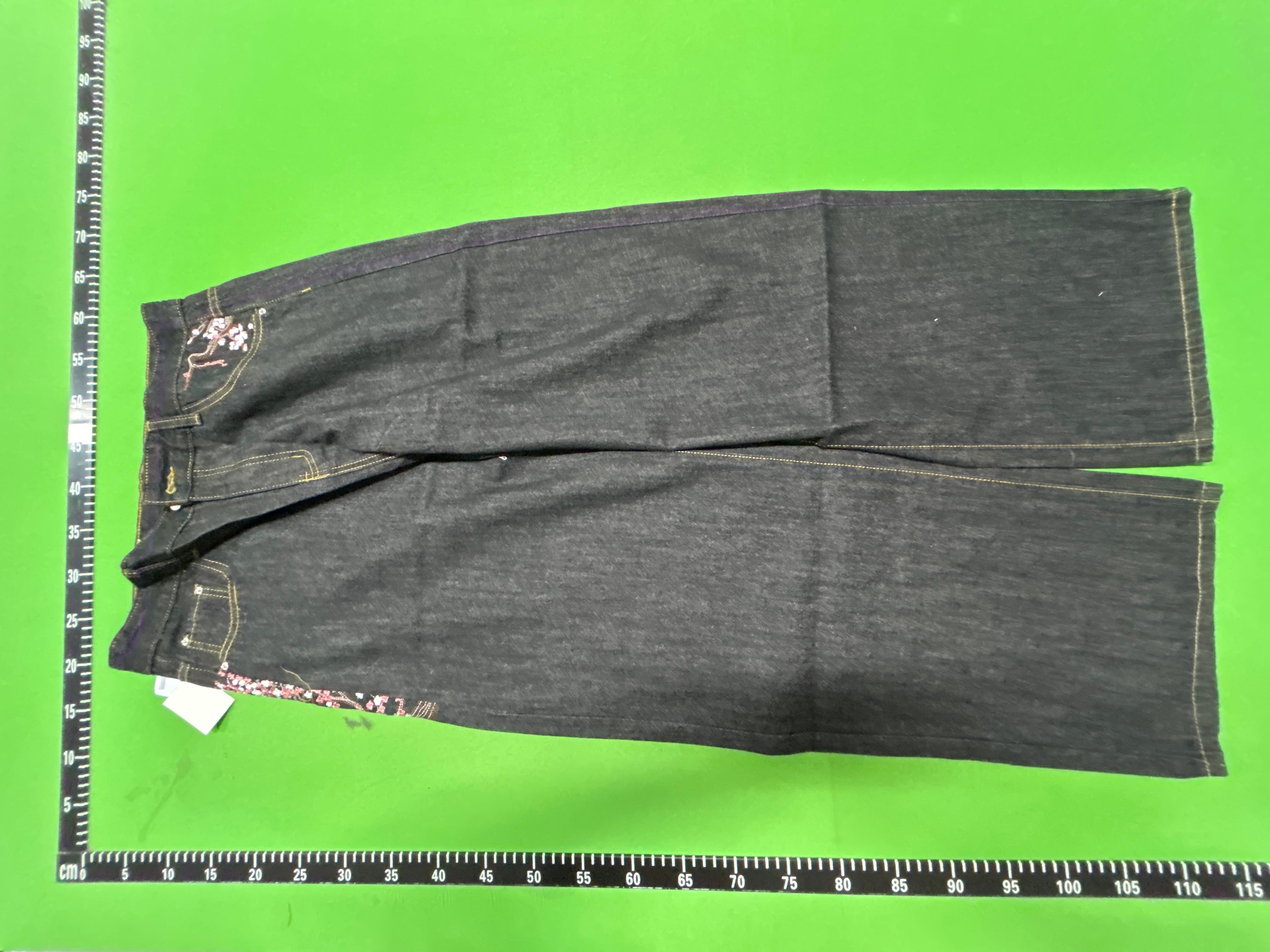 Foto QC 3 de Vescartes Solace Jeans Samurai Spider Lily Embroidery Washed Black