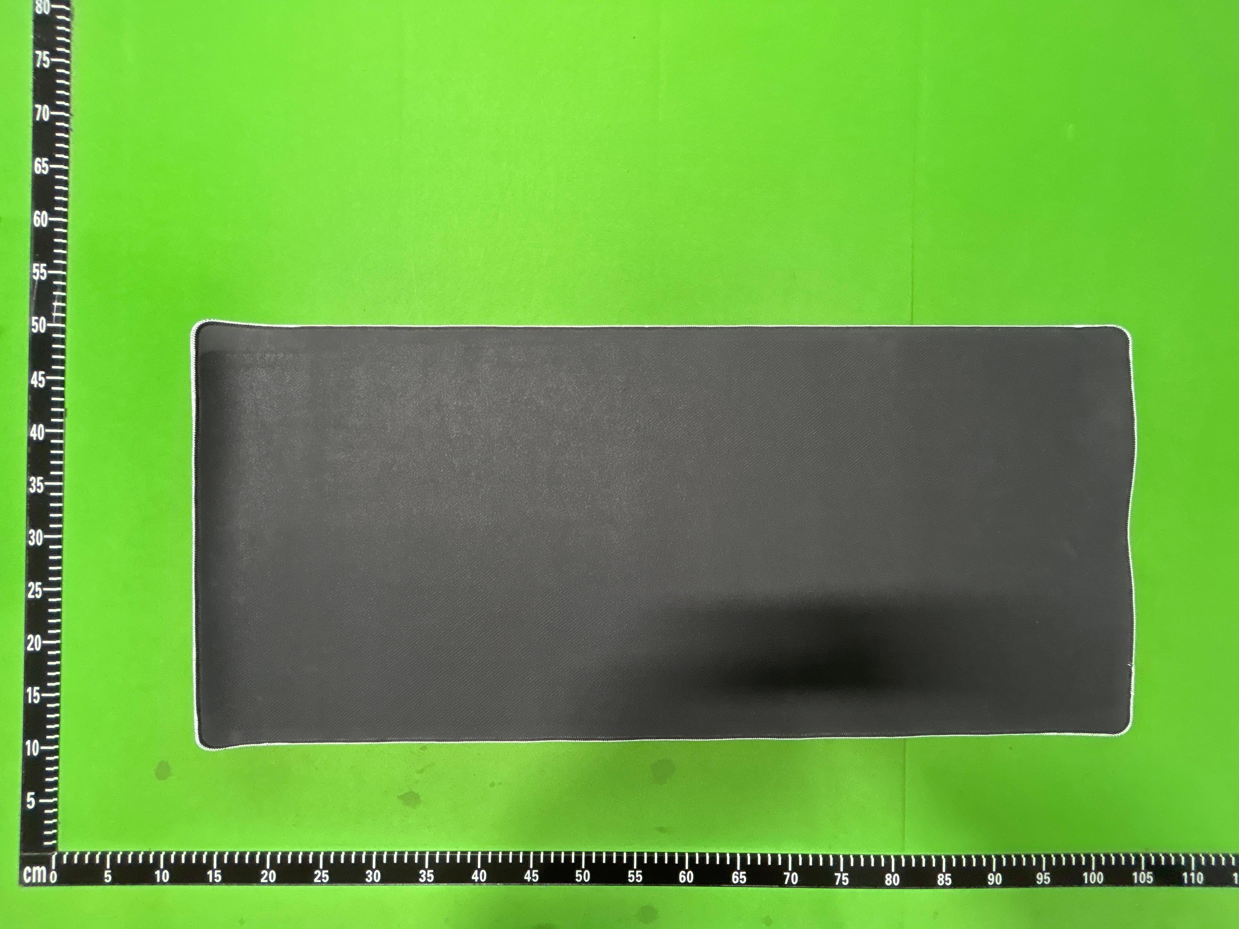 Foto QC 6 de Cherry Blossom Desk Mat Black