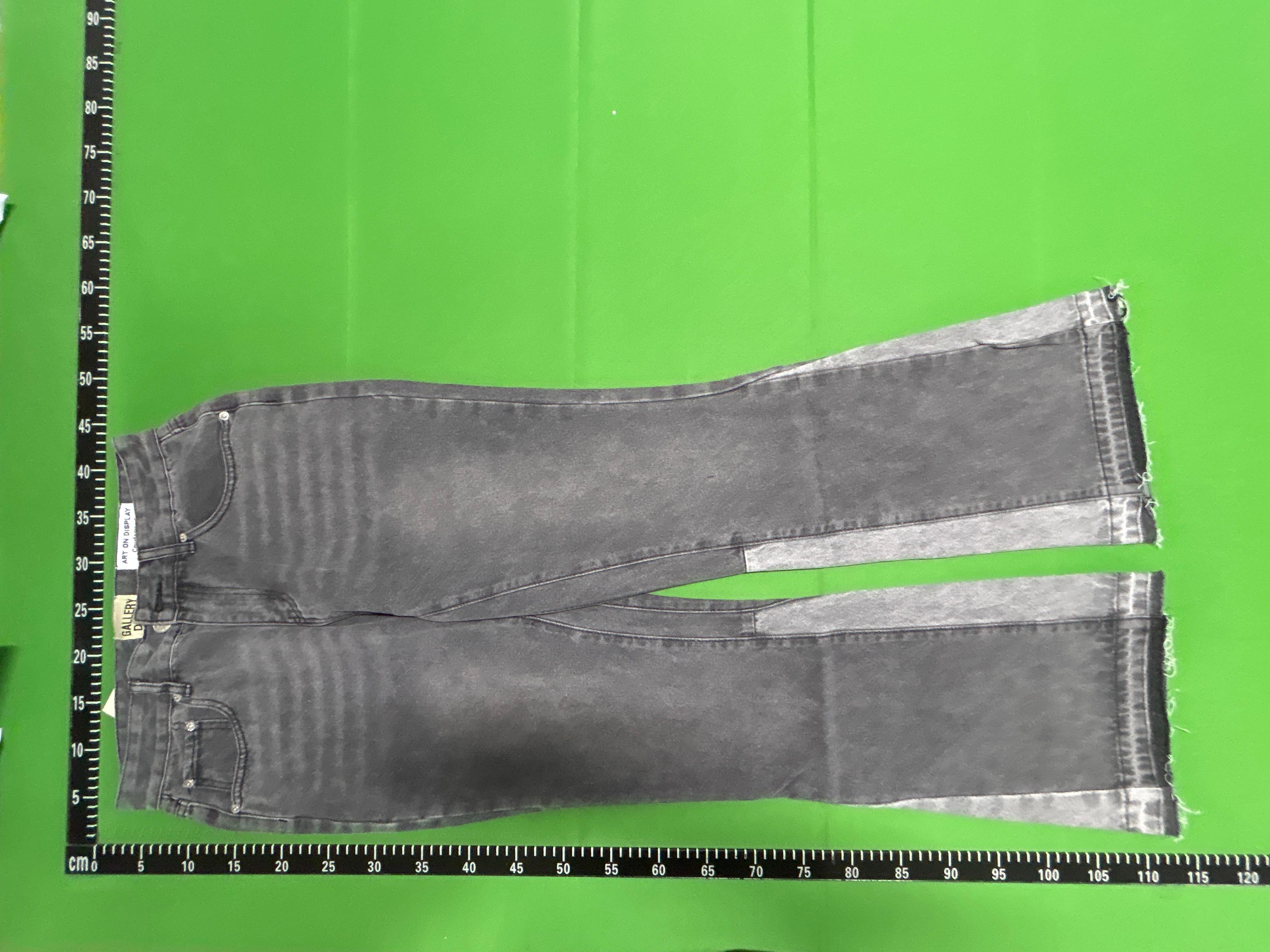 Foto QC 4 de Jeans Flared Distressed Washed Black