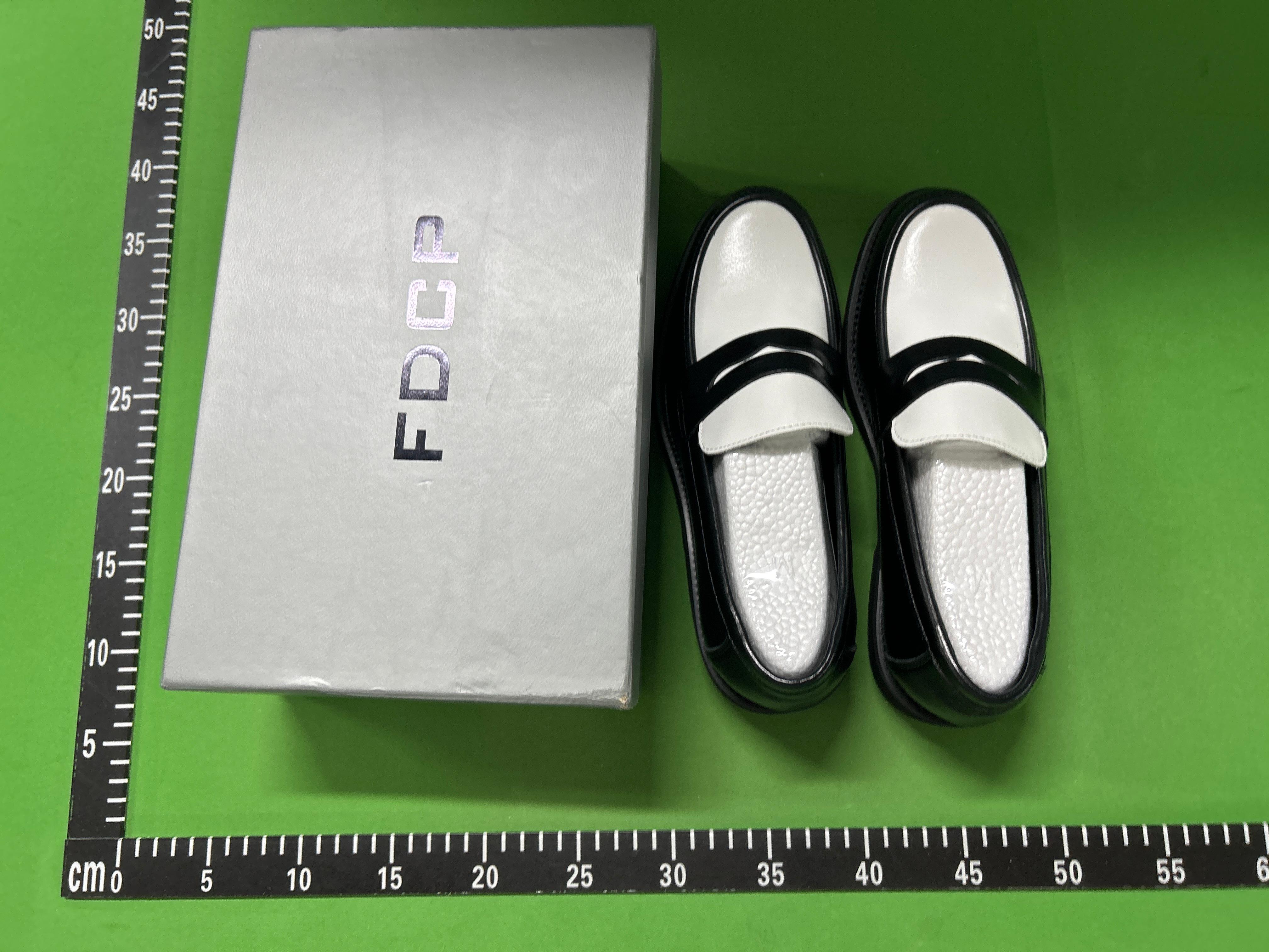 Foto QC 2 de Unbranded Loafers Leather Platform Two-Tone 12001-Z