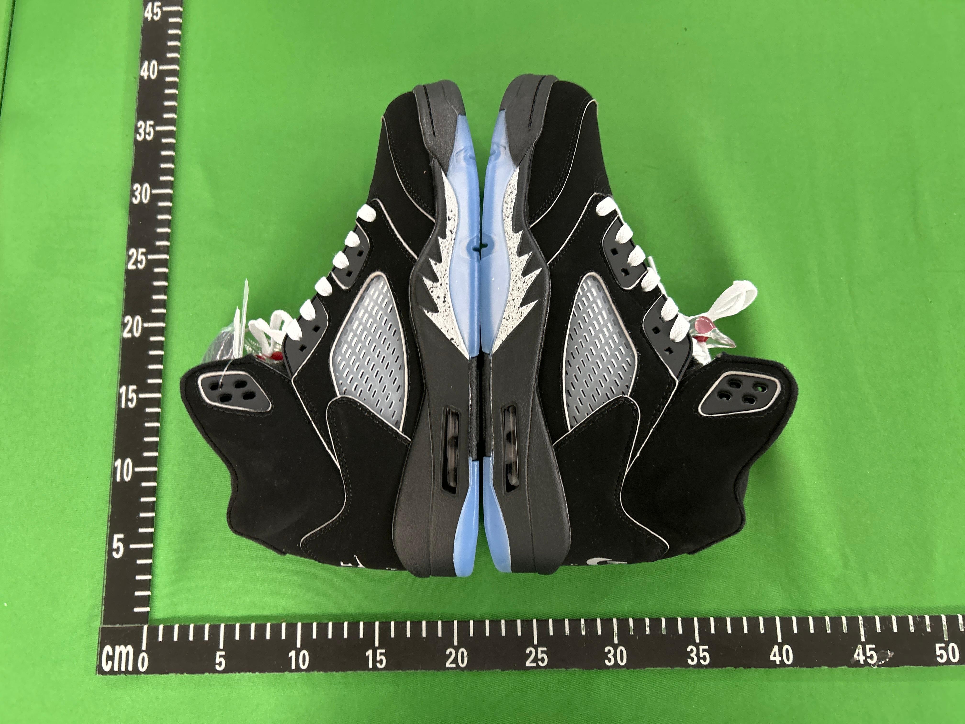 Foto QC 5 de Jordan 5 Retro Supreme White 824371-101
