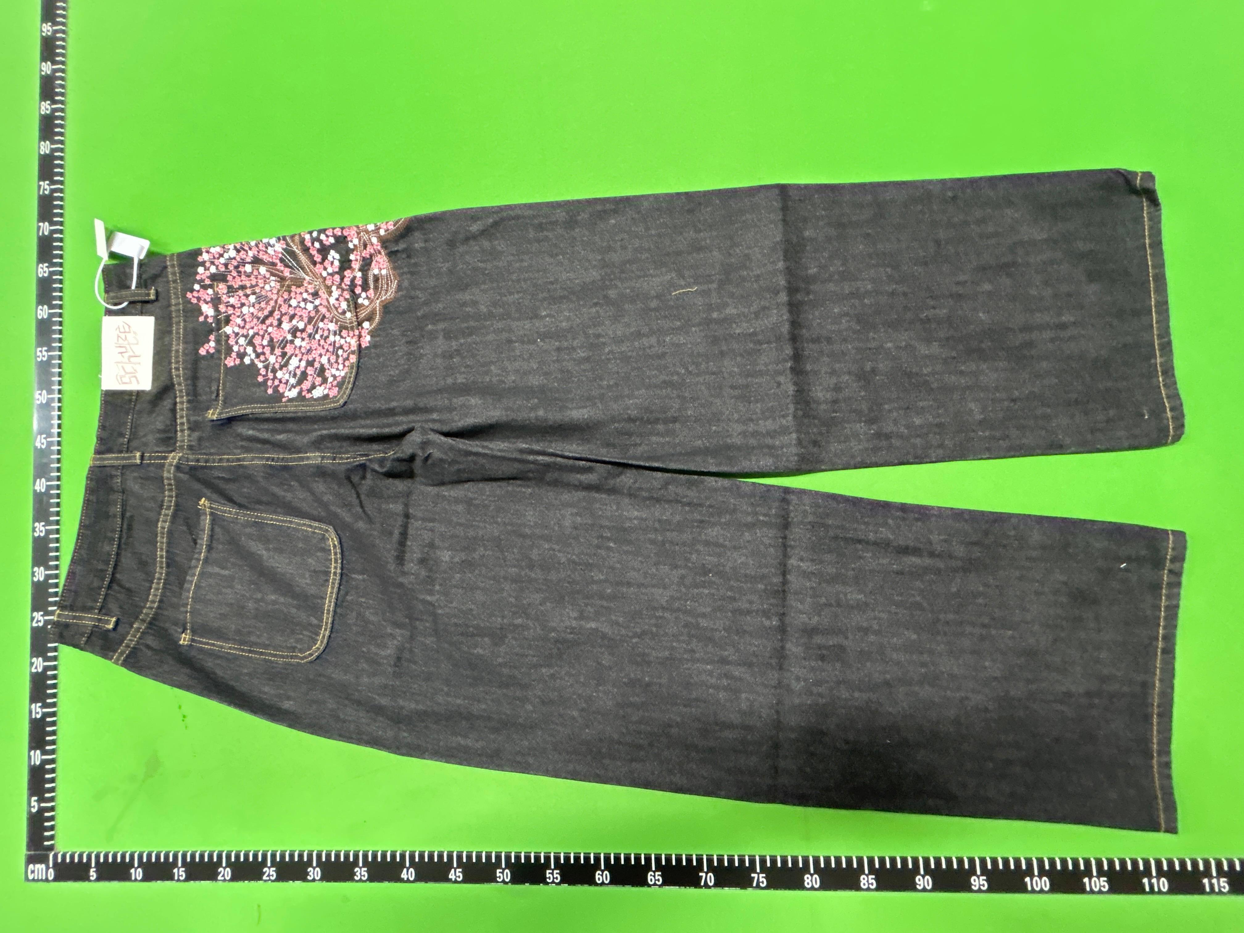 Foto QC 4 de Vescartes Solace Jeans Samurai Spider Lily Embroidery Washed Black