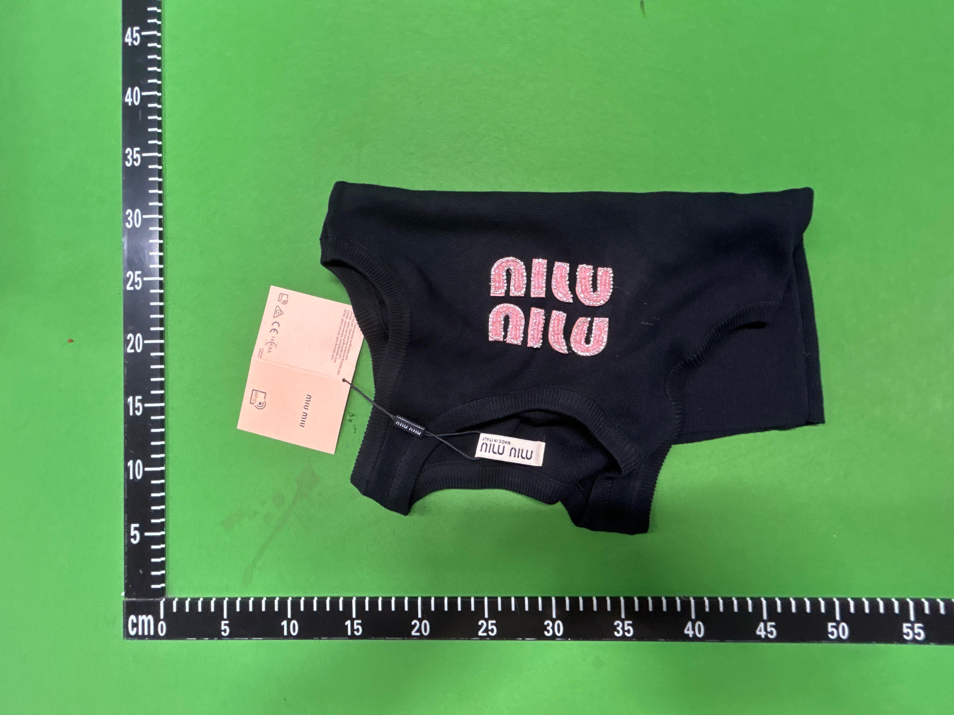 Foto QC 2 de Miu Miu Tank Logo Embellished White