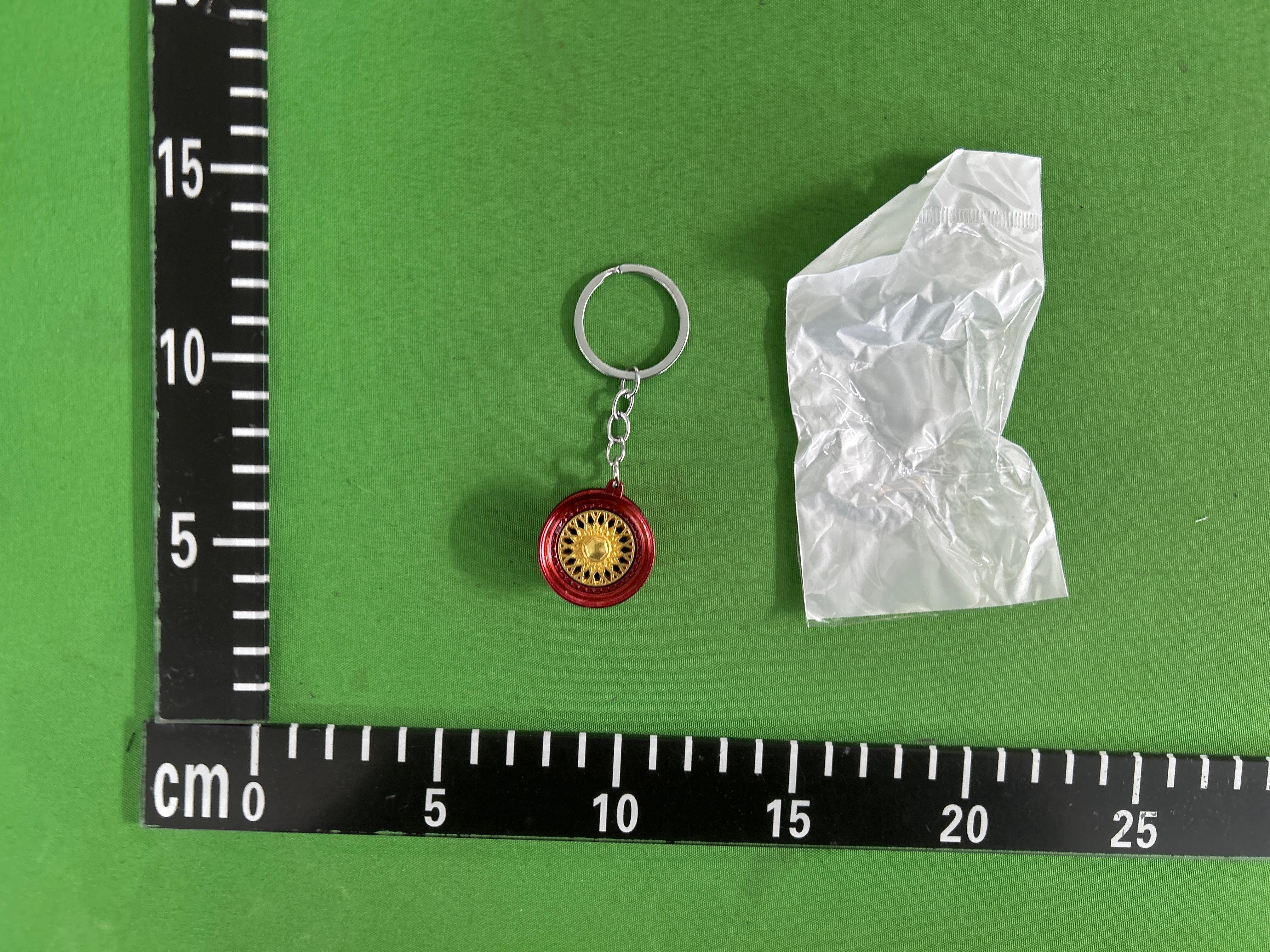 Foto QC 2 de Keychain Red