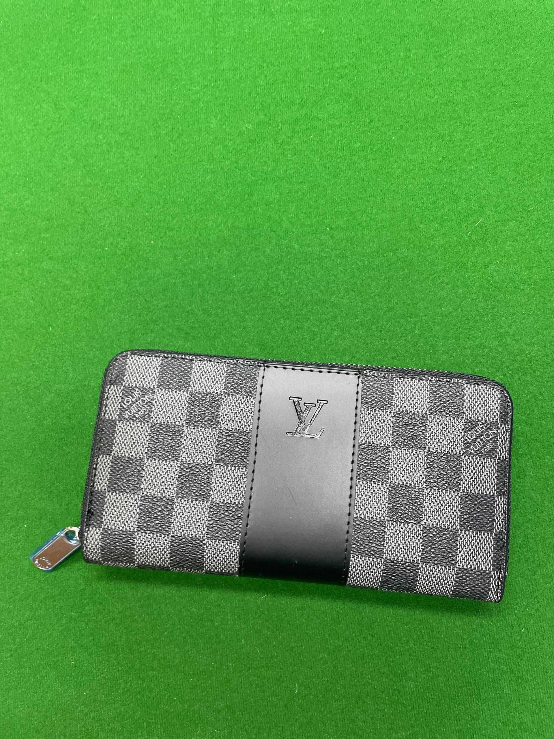 Foto QC 3 de Louis Vuitton Zippy Wallet Damier Azur White