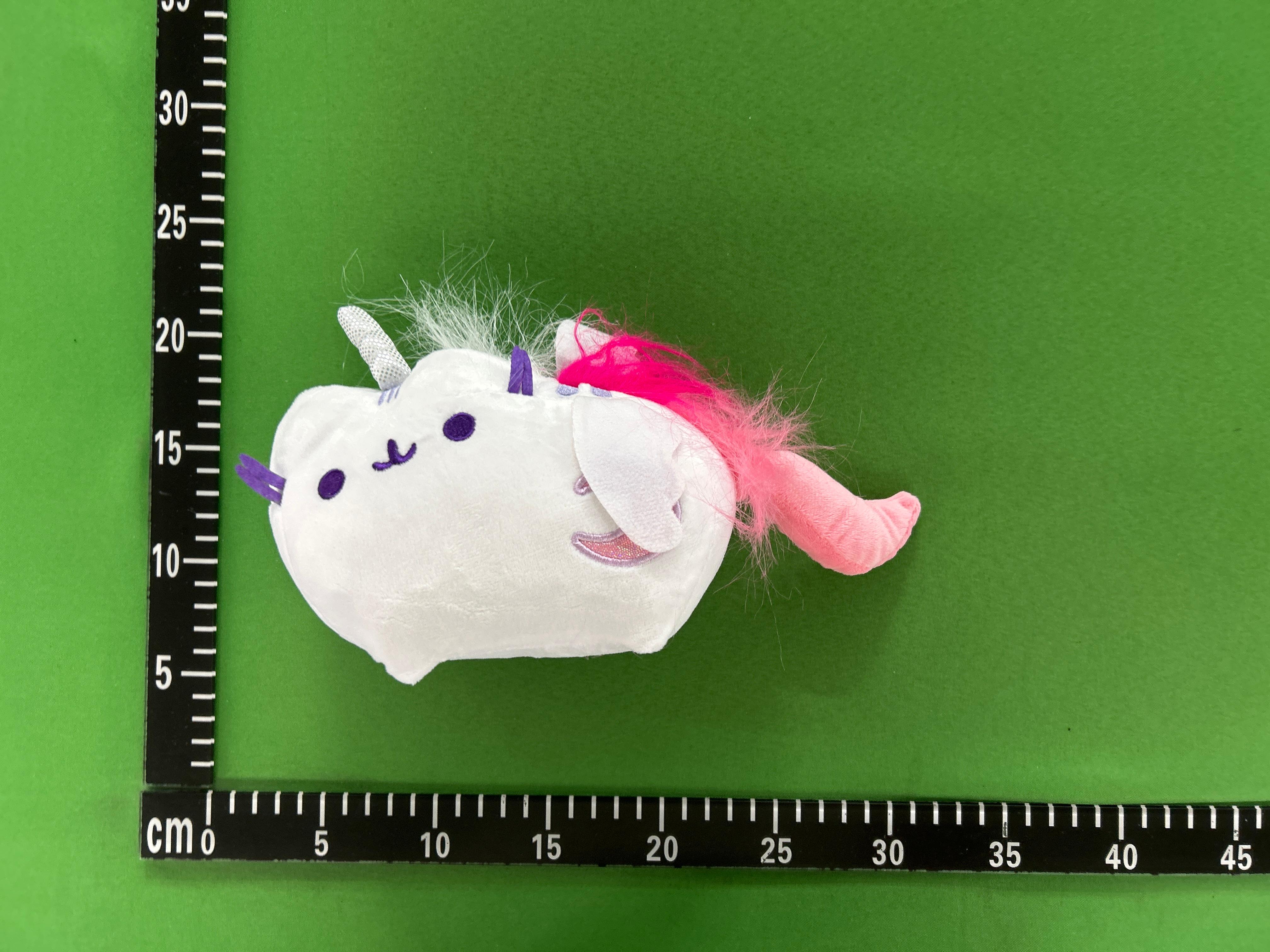Foto QC 5 de GUND Pusheen Gamer Series Holding Controller Plush Doll