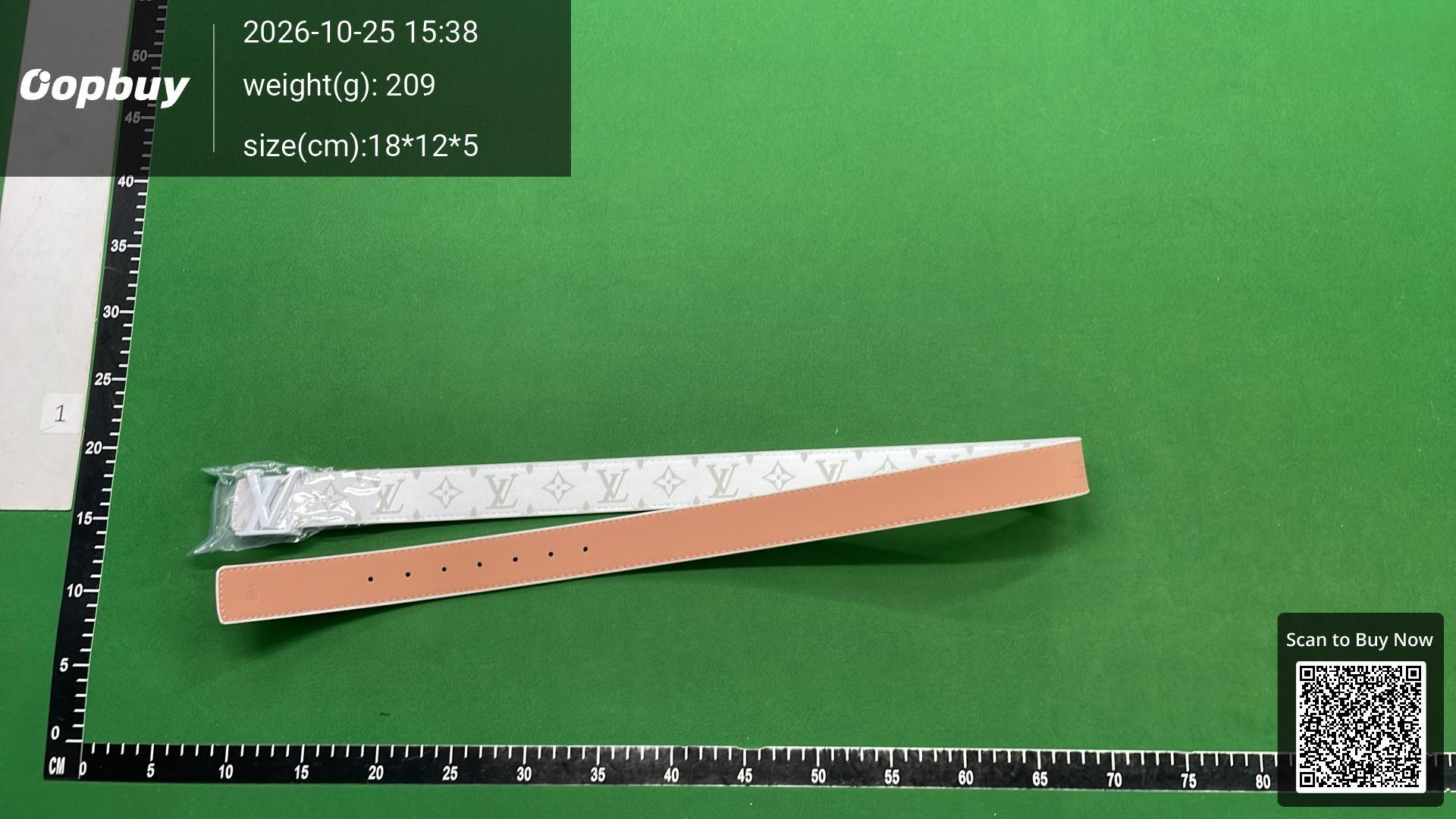 Foto QC 4 de Louis Vuitton LV Initiales Reversible Belt Monogram Watercolor