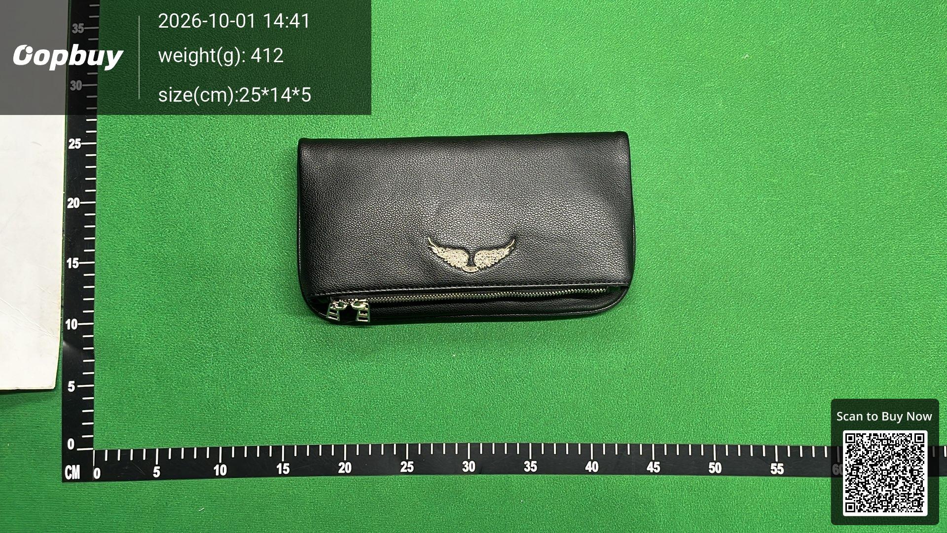Foto QC 6 de Other Rock Envelope Crossbody Bag Black Grained Leather