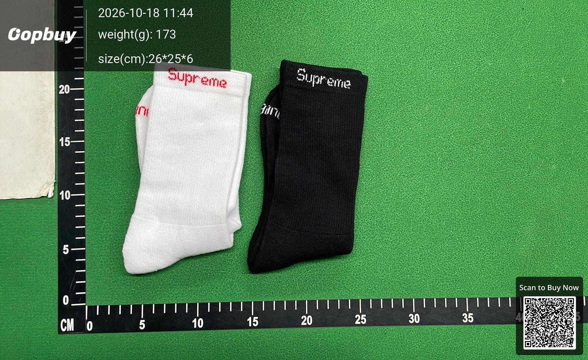 Foto QC 3 de Supreme Hanes Crew Socks Cushion Red